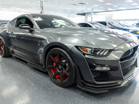 Used 2020 Ford Mustang Shelby GT500 w/ Technology Package RWD image 4