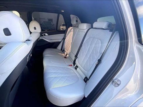 Used 2025 BMW X5 sDrive40i w/ M Sport Package RWD image 24