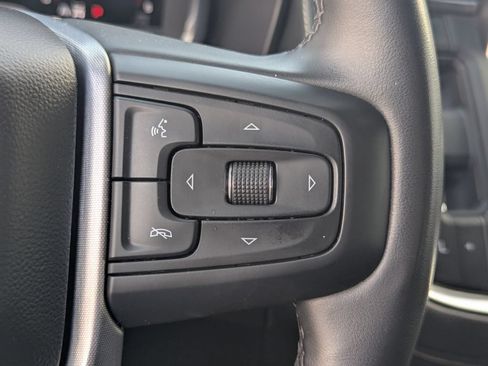 Used 2023 GMC Yukon XL SLT w/ SLT Premium Package AWD/4WD image 17