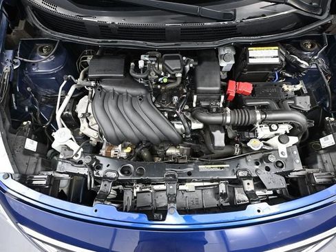 Used 2018 Nissan Versa SV image 41