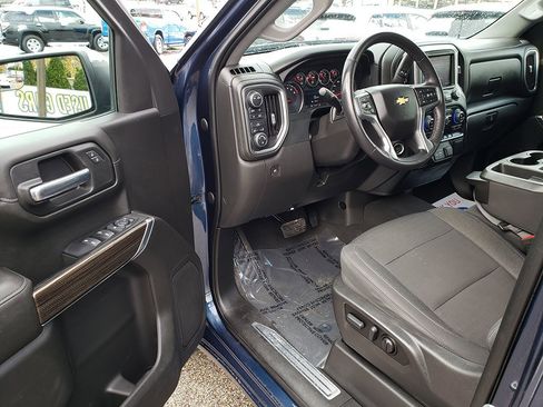 Used 2022 Chevrolet Silverado 1500 LT image 9