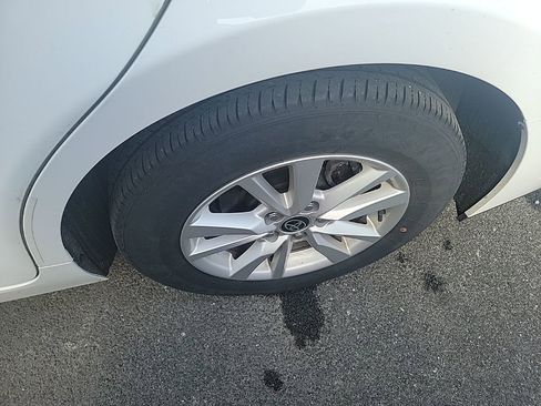 Used 2025 Toyota Camry LE image 3