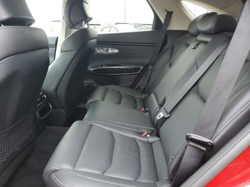 Used 2025 Genesis GV70 2.5T AWD/4WD image 12