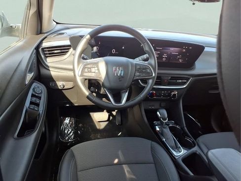 Used 2025 Buick Encore GX Preferred FWD image 4