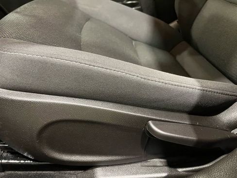 Used 2014 Chevrolet Cruze LT w/ Technology Package image 34