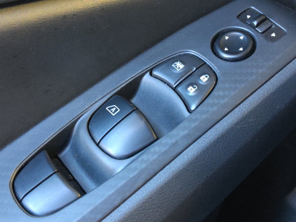Used 2024 Nissan Altima 2.5 SV FWD image 27