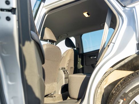 Used 2023 Nissan Rogue SV image 26