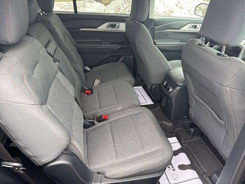 Certified 2025 Ford Explorer Active image 15