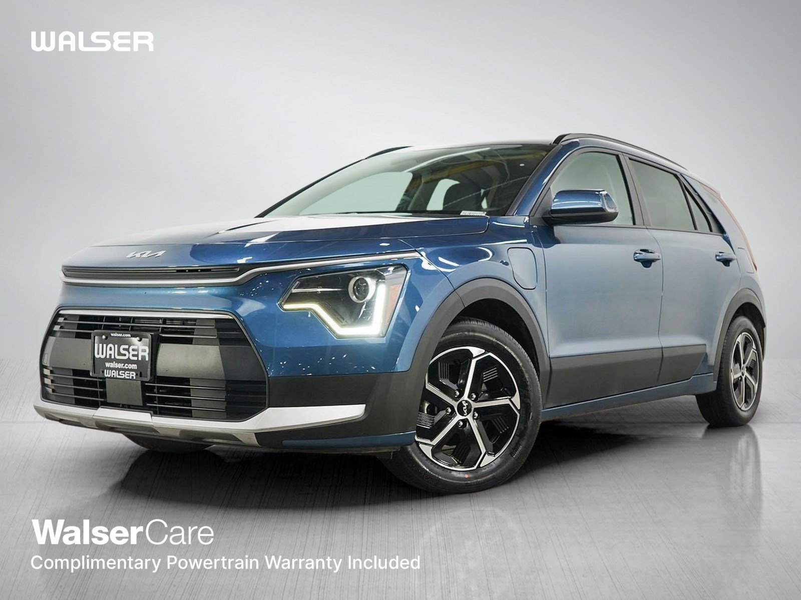 Used 2024 Kia Niro EX w/ EX Cold Weather Package FWD image 1