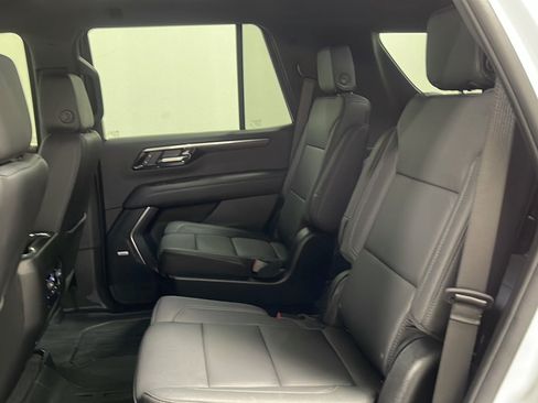 Used 2026 Chevrolet Tahoe Z71 w/ Comfort Package AWD/4WD image 15