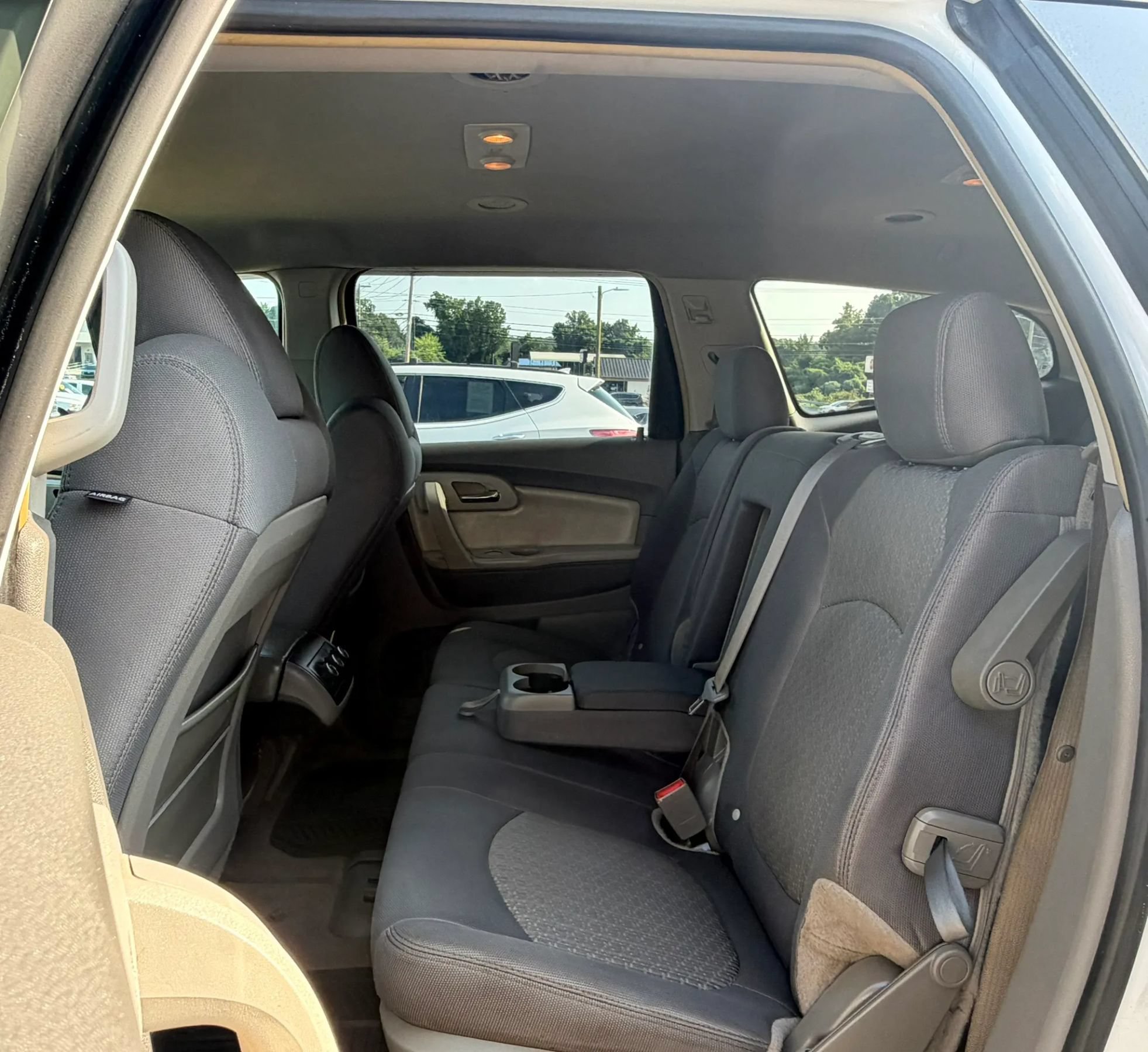 Used 2009 Chevrolet Traverse LT AWD/4WD image 23