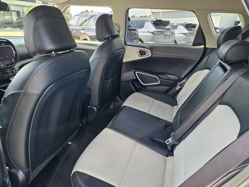 Used 2024 Kia Soul GT-Line FWD image 10
