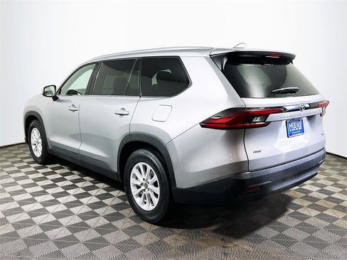 Certified 2025 Toyota Grand Highlander AWD image 6
