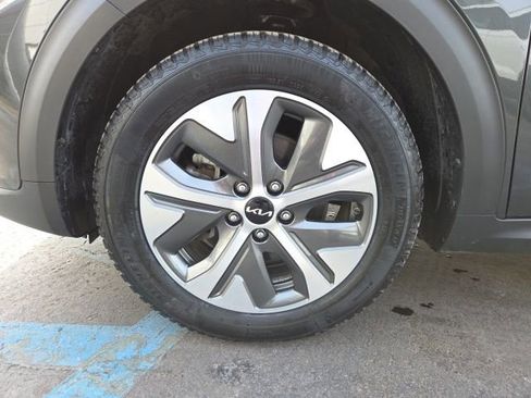 Used 2022 Kia Niro EX w/ Cold Weather Package image 27