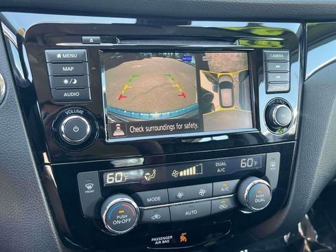 Used 2022 Nissan Rogue Sport SL image 12