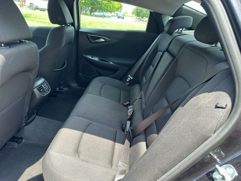Used 2023 Chevrolet Malibu LT FWD image 16