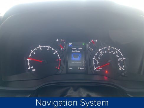 Used 2022 Toyota 4Runner SR5 Premium image 17