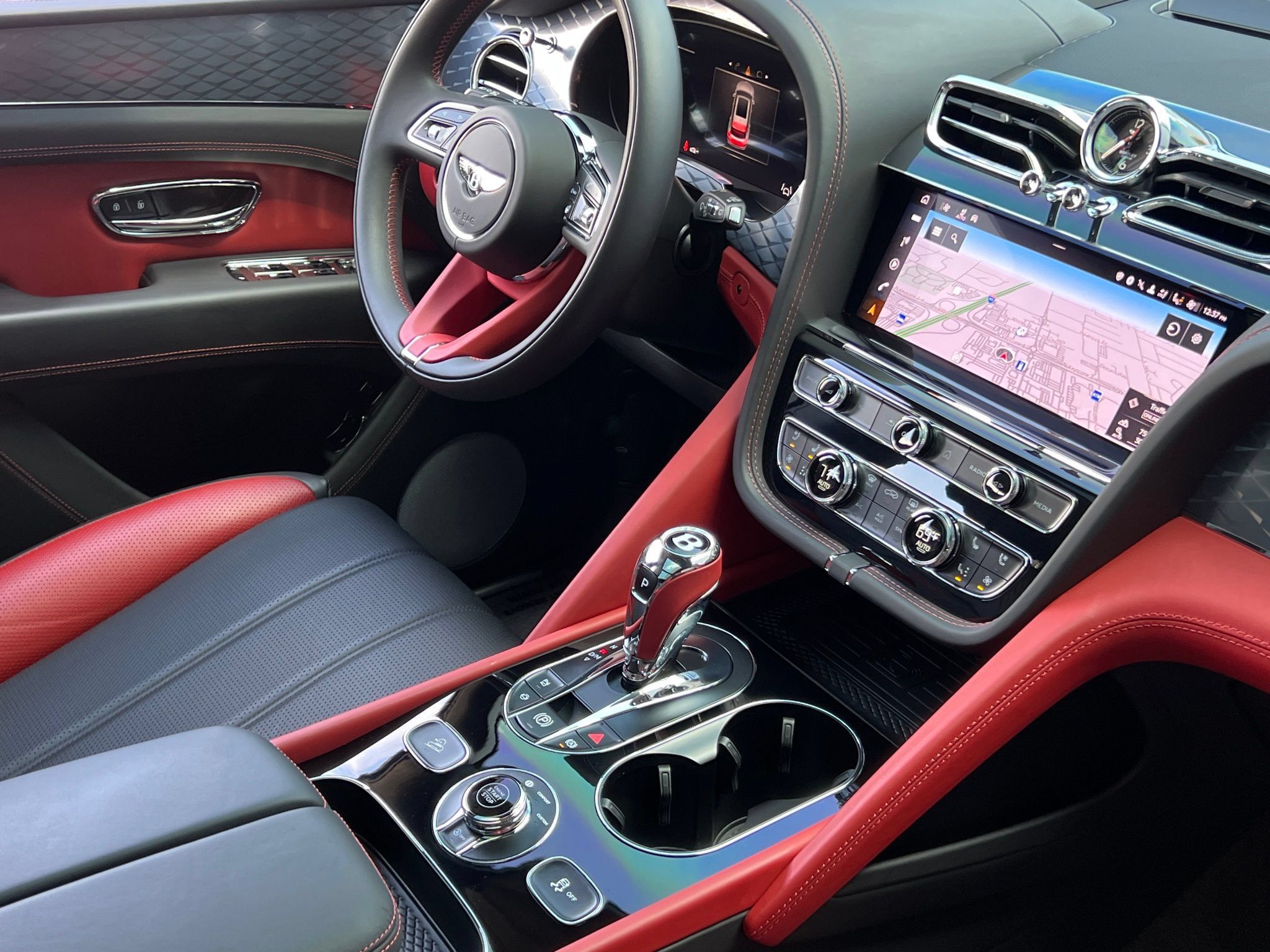 Certified 2024 Bentley Bentayga AWD/4WD image 17