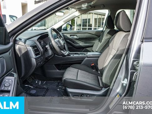 Used 2025 Nissan Rogue SV image 19