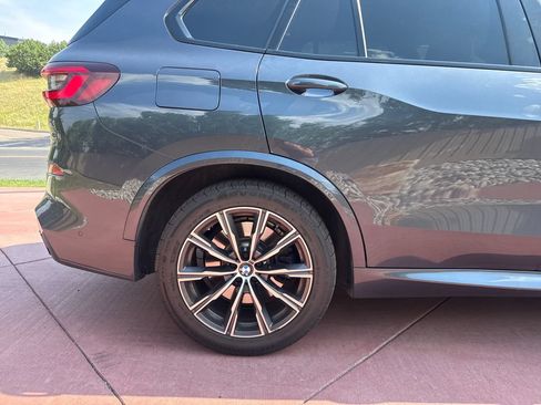 Used 2021 BMW X5 xDrive40i w/ M Sport Package AWD/4WD image 31