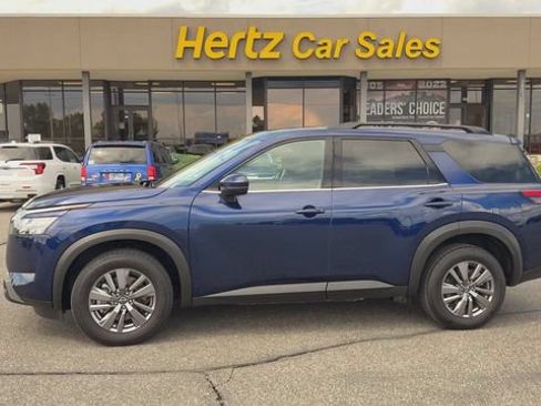 Used 2025 Nissan Pathfinder SV AWD/4WD image 5