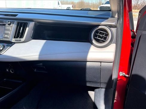 Used 2015 Toyota RAV4 XLE image 26