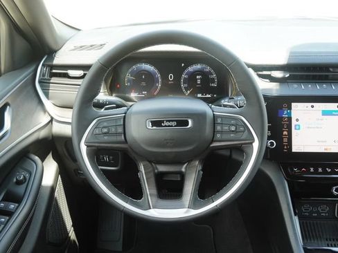 New 2026 Jeep Grand Cherokee Altitude AWD/4WD image 16