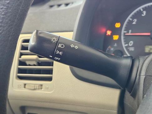 Used 2013 Toyota Corolla L image 12