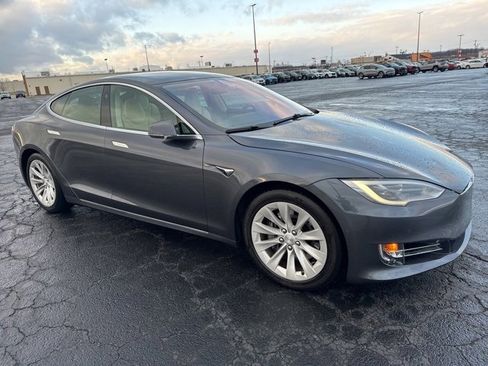 Used 2017 Tesla Model S 100D image 3