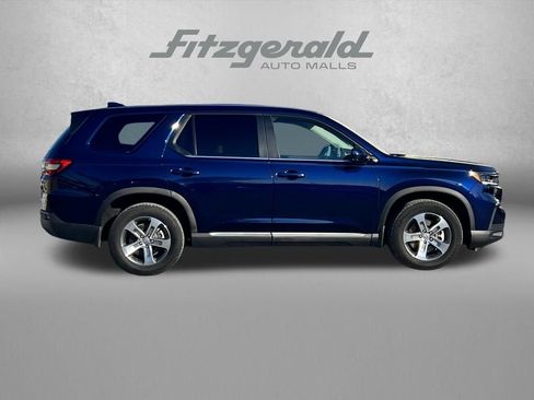 Used 2023 Honda Pilot EX-L image 3