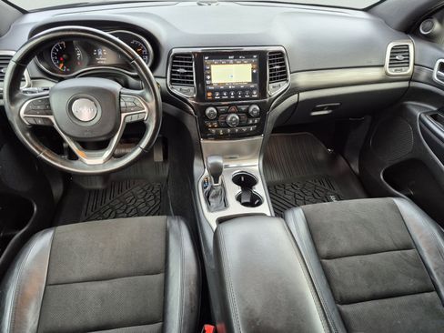Used 2021 Jeep Grand Cherokee Laredo X AWD/4WD image 15