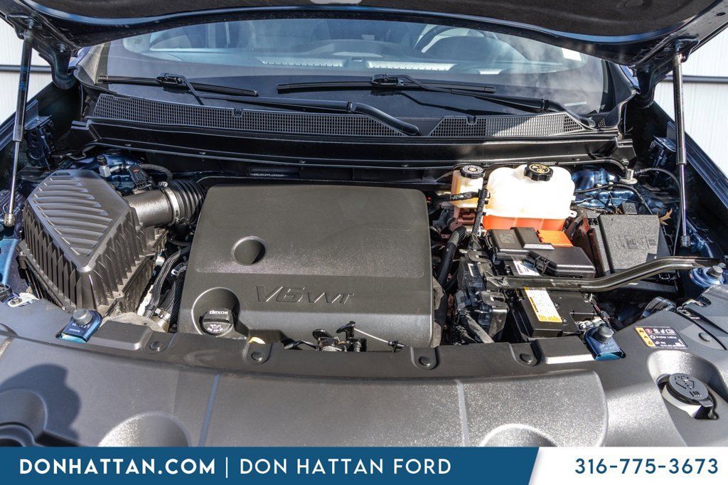 Used 2023 Chevrolet Traverse LT AWD/4WD image 34