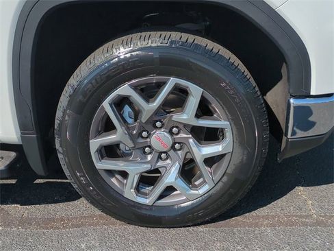 Used 2023 GMC Sierra 1500 SLT w/ SLT Premium Package image 10