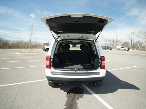 Used 2016 Jeep Patriot Sport w/ Power Value Group image 16