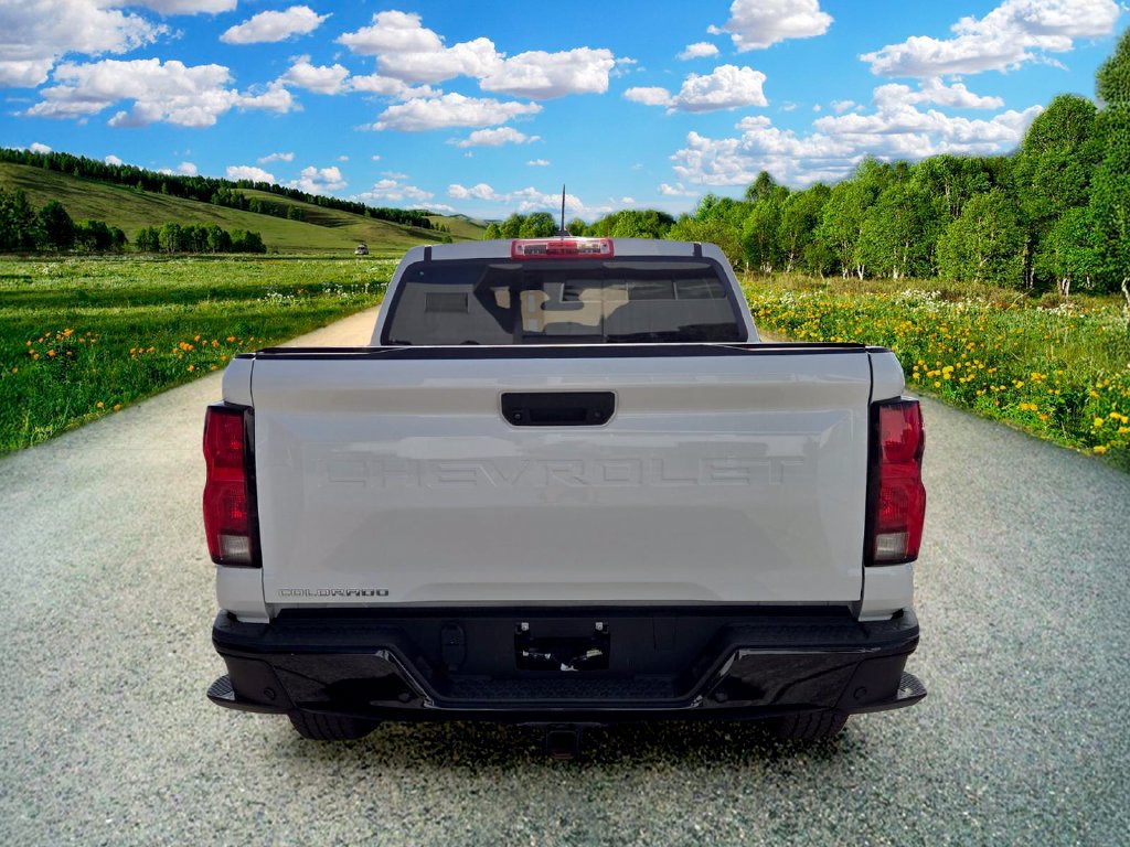 Used 2026 Chevrolet Colorado Z71 w/ Technology Package AWD/4WD image 5