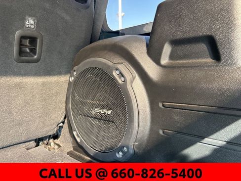 Used 2022 Jeep Wrangler Unlimited Rubicon w/ Cold Weather Group image 11