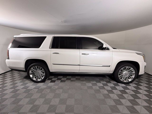 Used 2019 Cadillac Escalade ESV Platinum AWD/4WD image 8