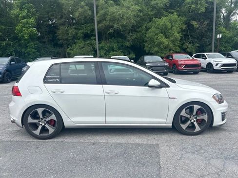 Used 2017 Volkswagen GTI SE FWD image 2