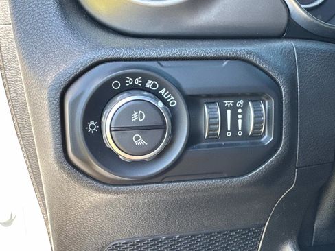 Used 2020 Jeep Gladiator Sport w/ Quick Order Package 24S image 33