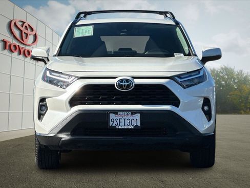 Certified 2022 Toyota RAV4 XLE Premium FWD image 8
