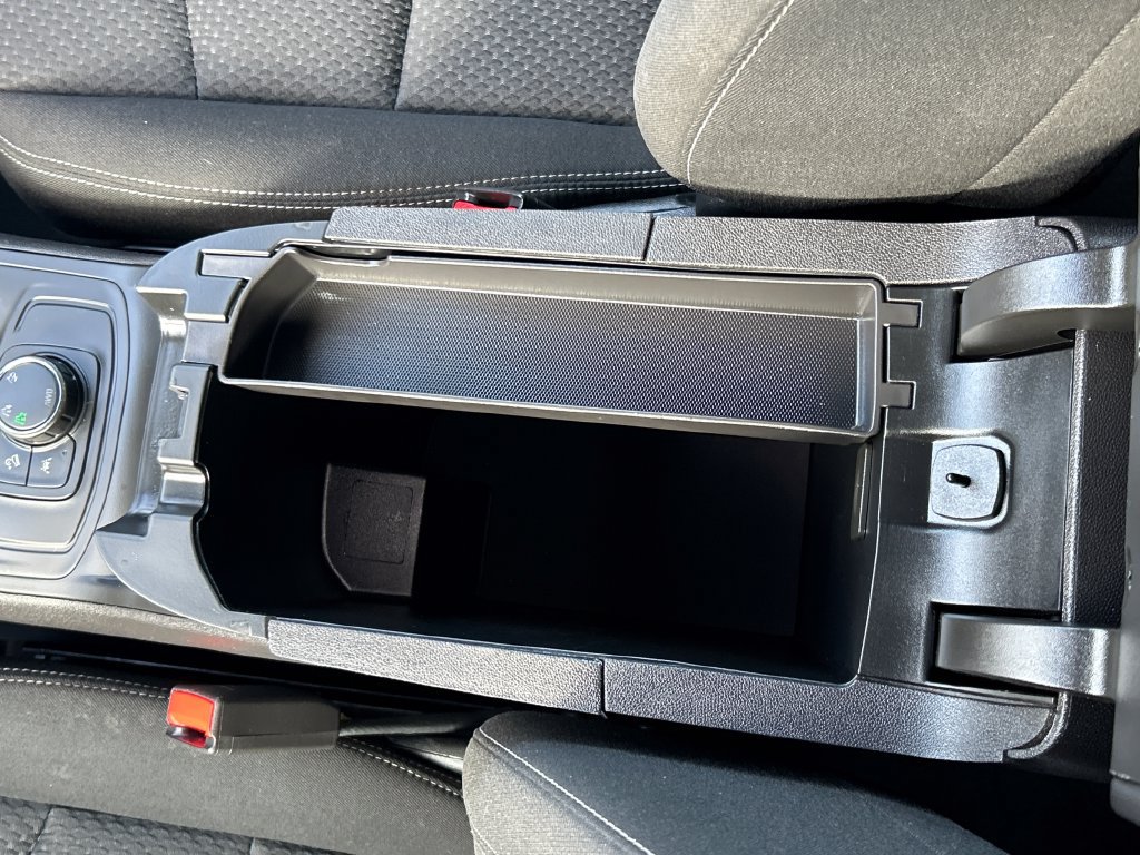 Used 2024 GMC Terrain SLE AWD/4WD image 25