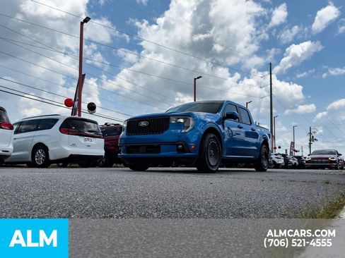 Used 2025 Ford Maverick Lobo AWD/4WD image 16