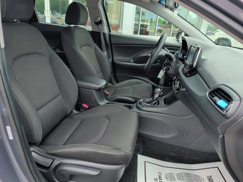 Used 2019 Hyundai Elantra GT FWD image 20