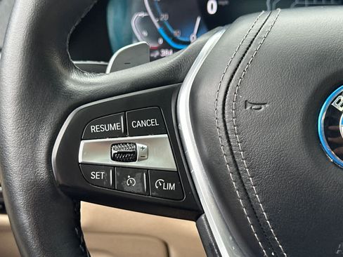 Used 2022 BMW X5 xDrive45e w/ Climate Comfort Package image 27