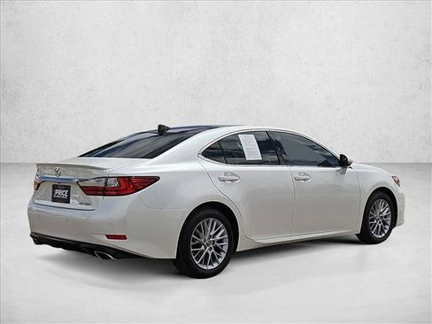 Used 2018 Lexus ES 350 w/ Navigation System Package FWD image 5