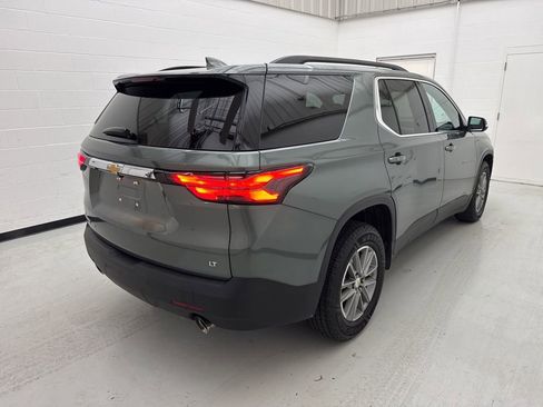 Used 2022 Chevrolet Traverse LT image 14