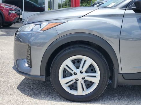 Used 2025 Nissan Kicks Play S FWD image 5