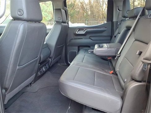 Used 2025 GMC Sierra 1500 SLT image 9