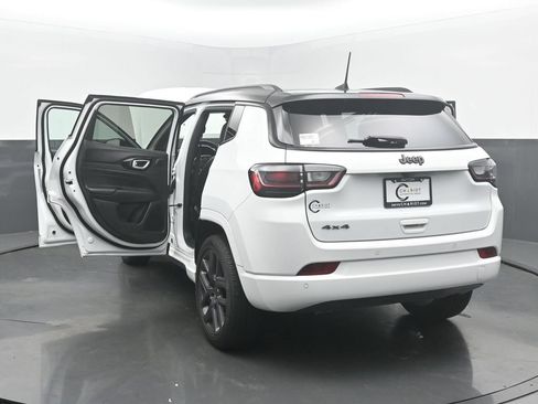 Used 2025 Jeep Compass Limited w/ High Altitude Package AWD/4WD image 59