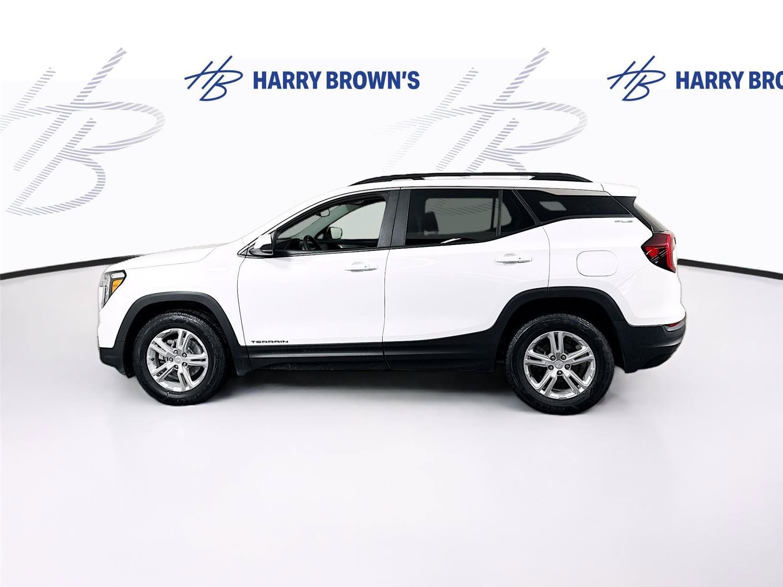 Used 2023 GMC Terrain SLE w/ Driver Convenience Package AWD/4WD image 26